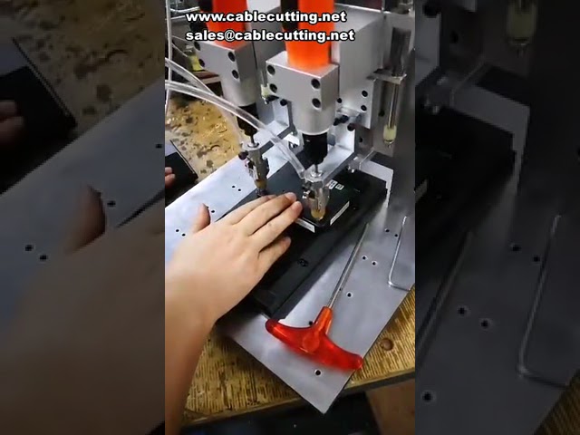 Automatisk låsmaskin för maskinskruvar & huvudlösa stoppskruvar | Precision & automation