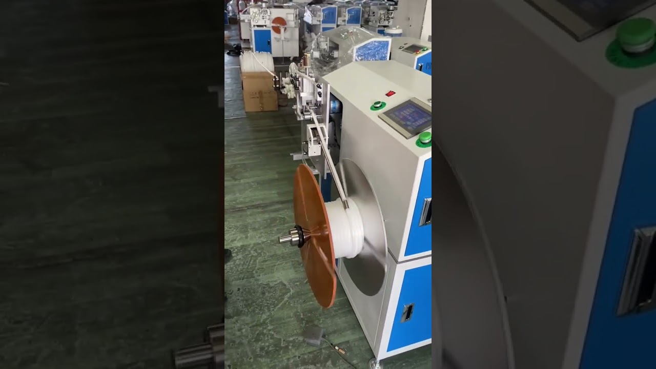 Exakt dosering & snygg rullning av skum- och silikonremsor med snabb kapning #fabrik #maskin