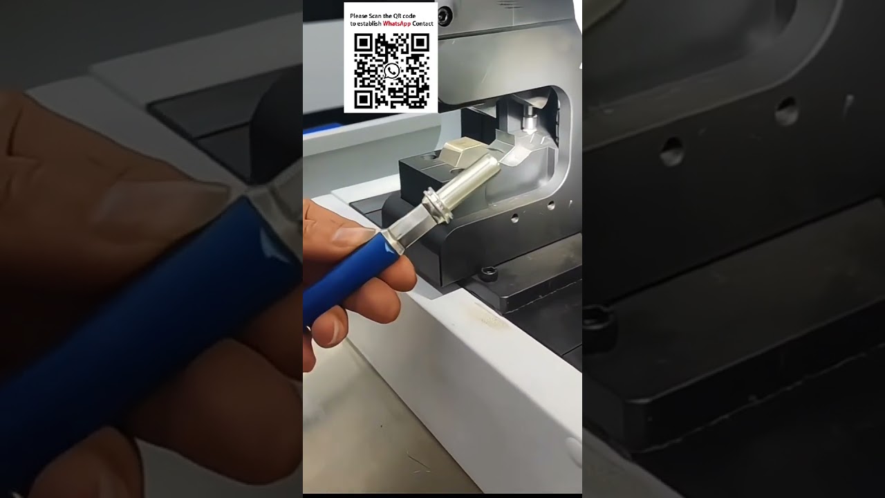 Mångsidig servo-terminalkrympningspress med öppen hexagonal applikator och flera dynor
