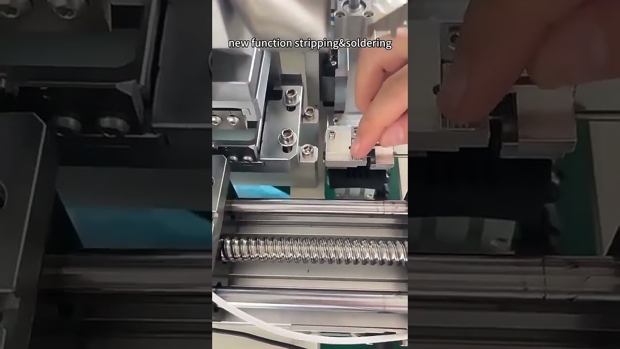 Halvautomatisk USB Type-C Kabeltillverkningsmaskin – Avisolering & Lödning | Fabriksautomation