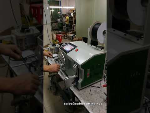 Automatisk maskin för tvinnning och bindning av strömkablar