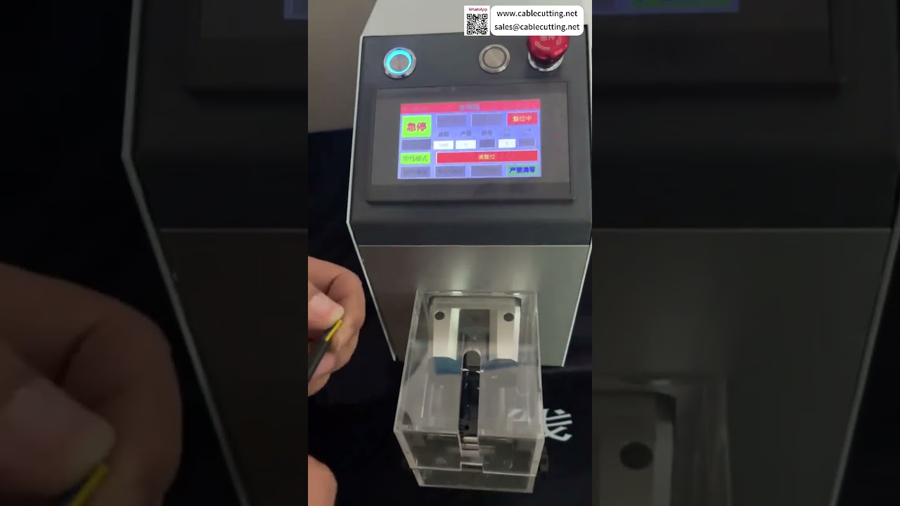Ren pneumatisk trådavskalningsmaskin med anpassningsbara inställningar för automatisk processdrift