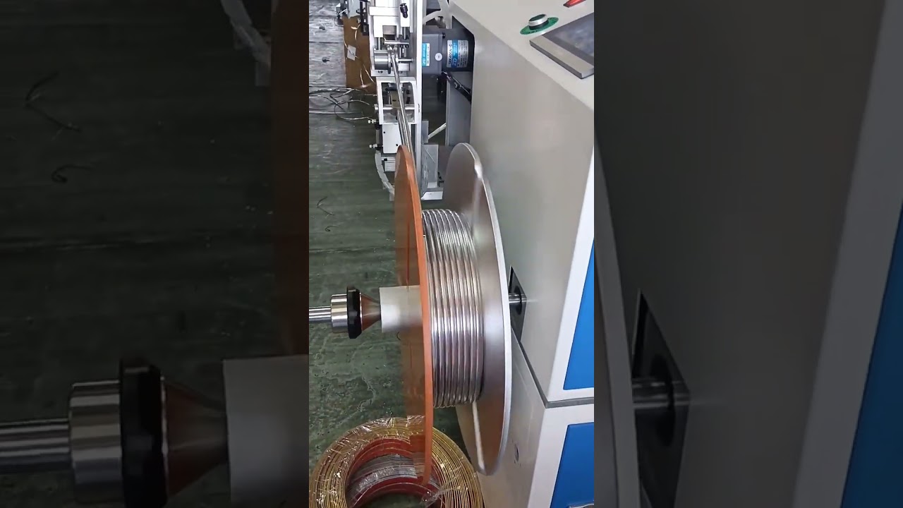 Automatisk mät- och kapmaskin för gummilister – räkning, sortering & lindning | Bilindustrin